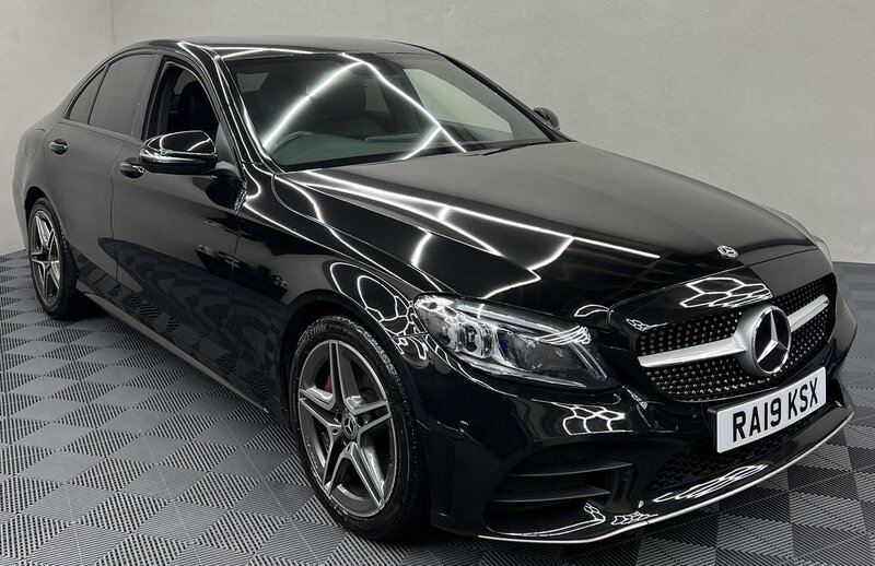 Mercedes-Benz C-Class 2.0 C 300 AMG LINE Premium AUTO 4dr