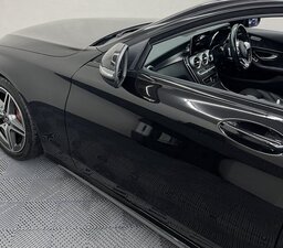 Mercedes-Benz C-Class 2.0 C 300 AMG LINE Premium AUTO 4dr