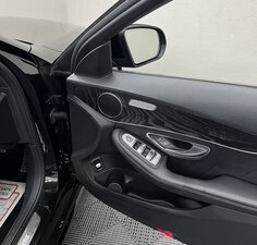 Mercedes-Benz C-Class 2.0 C 300 AMG LINE Premium AUTO 4dr