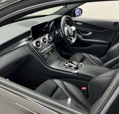 Mercedes-Benz C-Class 2.0 C 300 AMG LINE Premium AUTO 4dr