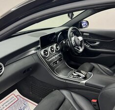 Mercedes-Benz C-Class 2.0 C 300 AMG LINE Premium AUTO 4dr