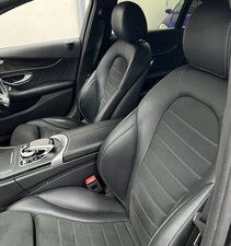 Mercedes-Benz C-Class 2.0 C 300 AMG LINE Premium AUTO 4dr