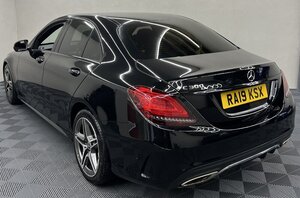 Mercedes-Benz C-Class 2.0 C 300 AMG LINE Premium AUTO 4dr