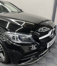 Mercedes-Benz C-Class 2.0 C 300 AMG LINE Premium AUTO 4dr