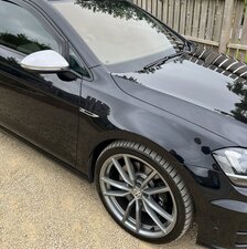 Volkswagen Golf 2.0 Golf R Tsi Semi-auto 5dr