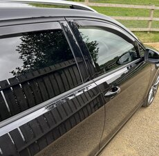 Volkswagen Golf 2.0 Golf R Tsi Semi-auto 5dr