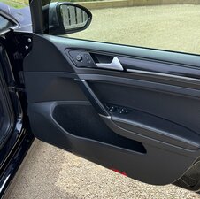 Volkswagen Golf 2.0 Golf R Tsi Semi-auto 5dr