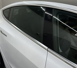 Tesla Model 3 Model 3 Standard Range + 4dr