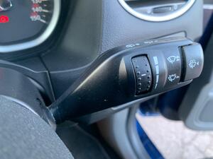 Ford Focus 1.6 Titanium 5dr