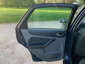 Ford Focus 1.6 Titanium 5dr