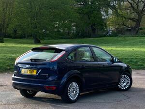 Ford Focus 1.6 Titanium 5dr