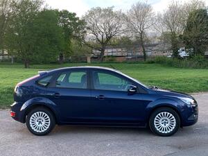 Ford Focus 1.6 Titanium 5dr