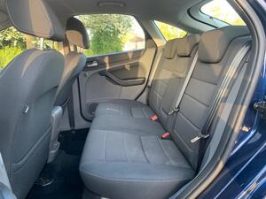 Ford Focus 1.6 Titanium 5dr