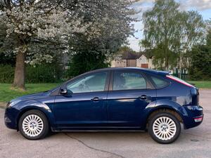 Ford Focus 1.6 Titanium 5dr