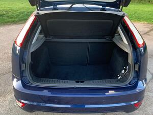 Ford Focus 1.6 Titanium 5dr