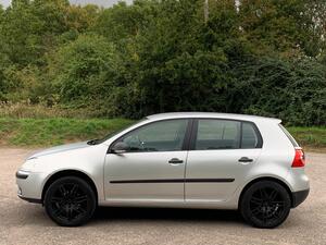 Volkswagen Golf 1.4 S 5dr