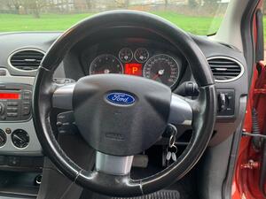 Ford Focus 1.6 Zetec Climate 5dr