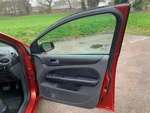 Ford Focus 1.6 Zetec Climate 5dr