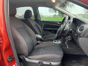 Ford Focus 1.6 Zetec Climate 5dr