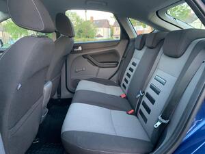 Ford Focus 1.6 Zetec 5dr