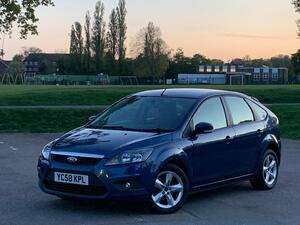 Ford Focus 1.6 Zetec 5dr