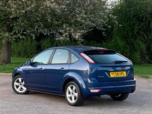 Ford Focus 1.6 Zetec 5dr