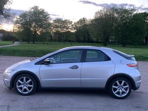 Honda Civic 1.8 i-VTEC ES 5dr
