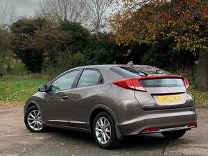 Honda Civic 1.8 i-VTEC ES EURO 5 (s/s) 5dr