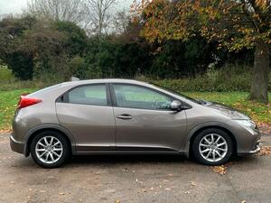 Honda Civic 1.8 i-VTEC ES EURO 5 (s/s) 5dr