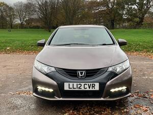 Honda Civic 1.8 i-VTEC ES EURO 5 (s/s) 5dr