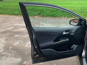 Honda Civic 1.8 i-VTEC ES EURO 5 (s/s) 5dr