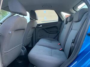 Ford Focus 1.6 LX 5dr