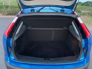 Ford Focus 1.6 LX 5dr