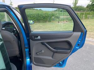 Ford Focus 1.6 LX 5dr