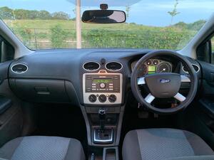 Ford Focus 1.6 LX 5dr