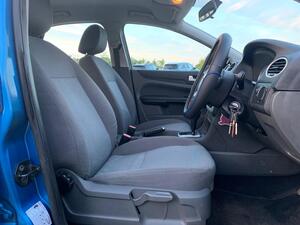 Ford Focus 1.6 LX 5dr