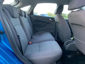 Ford Focus 1.6 LX 5dr