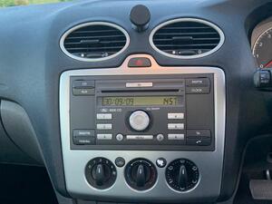 Ford Focus 1.6 LX 5dr