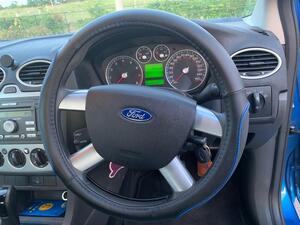 Ford Focus 1.6 LX 5dr