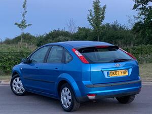 Ford Focus 1.6 LX 5dr