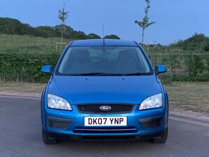 Ford Focus 1.6 LX 5dr