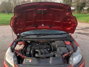 Ford Focus 1.6 Titanium 5dr
