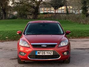 Ford Focus 1.6 Titanium 5dr