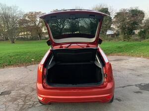 Ford Focus 1.6 Titanium 5dr