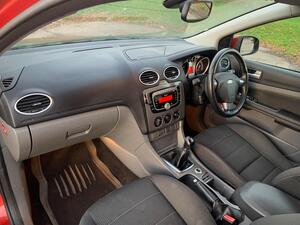 Ford Focus 1.6 Titanium 5dr