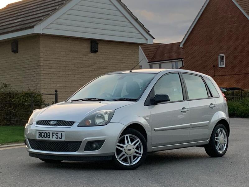 Ford Fiesta 1.6 GHIA 5dr