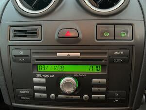 Ford Fiesta 1.6 GHIA 5dr