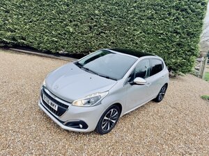 Peugeot 208 1.2 208 Allure Premium 5dr