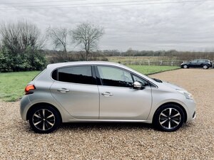 Peugeot 208 1.2 208 Allure Premium 5dr
