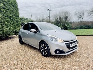 Peugeot 208 1.2 208 Allure Premium 5dr